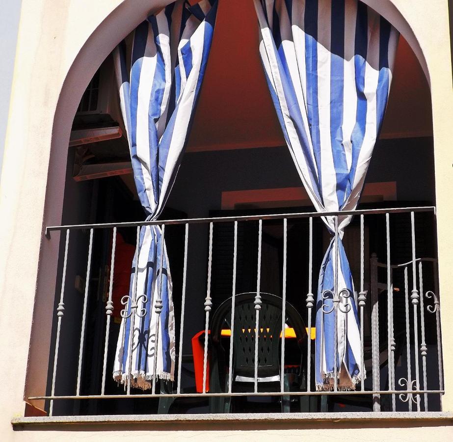 Sea Paradise Apartment فاليدوريا المظهر الخارجي الصورة